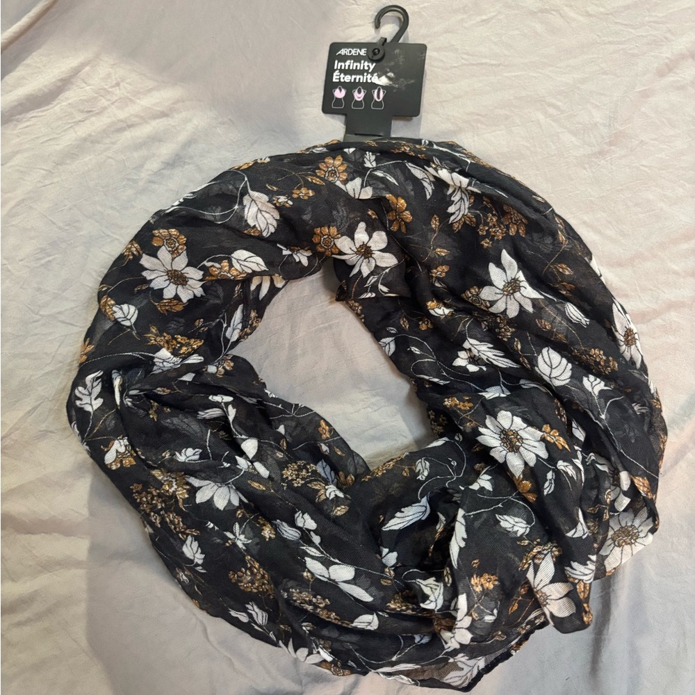 Ardene Black and White Infinity Scarf Floral Wrap